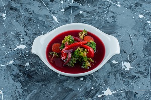 Uszka with beetroot