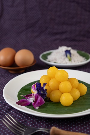 Yema (Filipino custard candy)