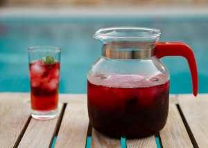 Zobo (hibiscus drink)