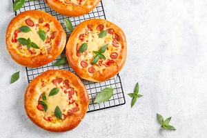 Zucchini pizza bites